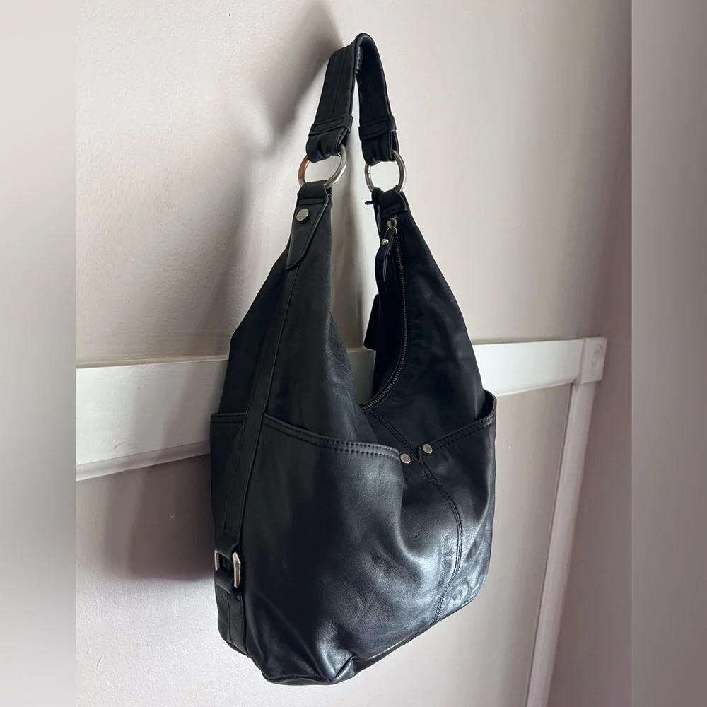 Tignanello sleek black